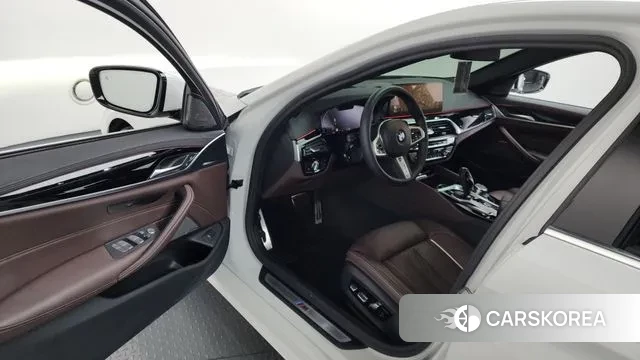 BMW 5 Series (G30) id 3539375 из Кореи 20