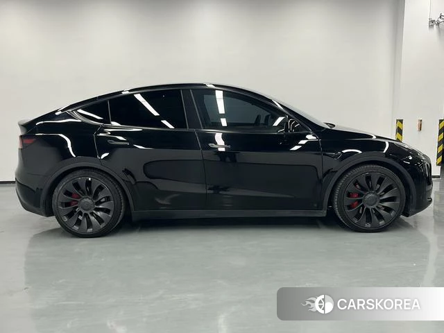 Tesla Model Y id 4236682 из Китая 20