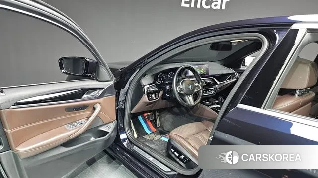 BMW 5 Series (G30) id 3407954 из Кореи 20