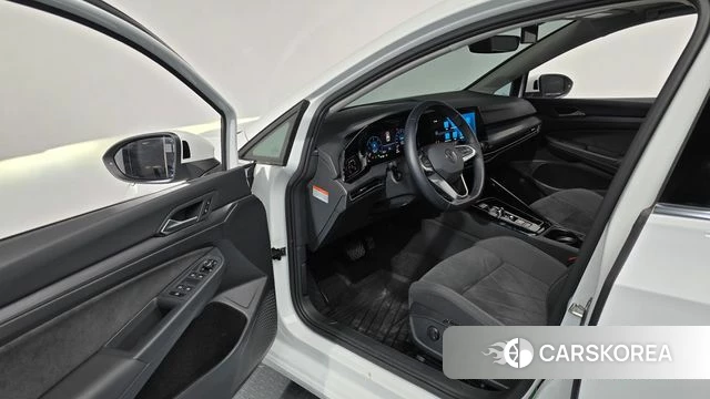 Volkswagen Golf 8th Generation id 3896789 из Кореи 21