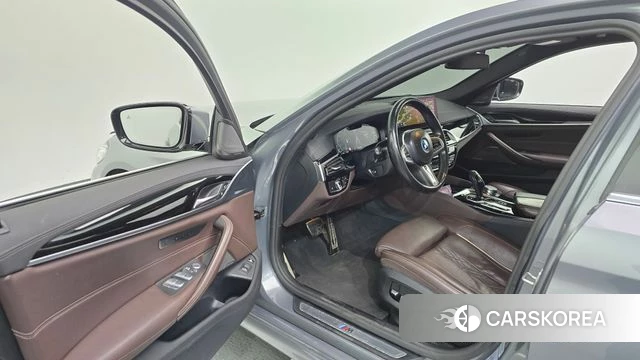 BMW 5 Series (G30) id 4682582 из Кореи 33