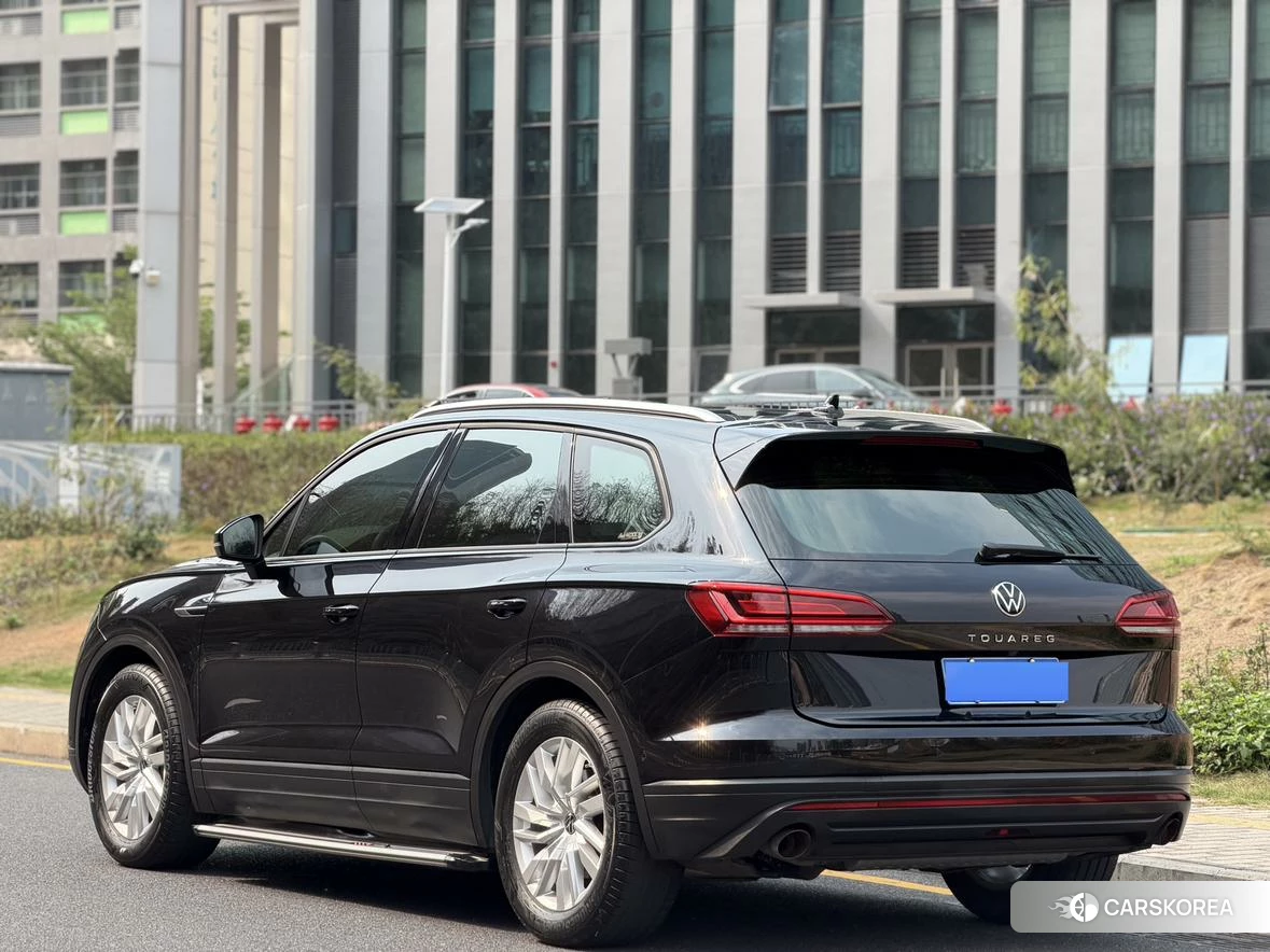 Volkswagen Touareg id 4405745 из Китая 13