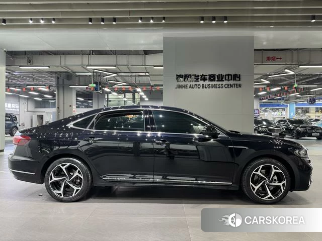 Volkswagen Passat id 4198849 из Китая 13