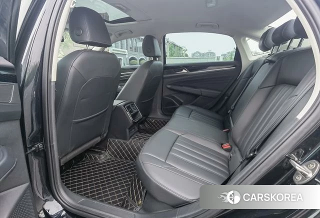 Volkswagen Passat id 4348722 из Китая 20