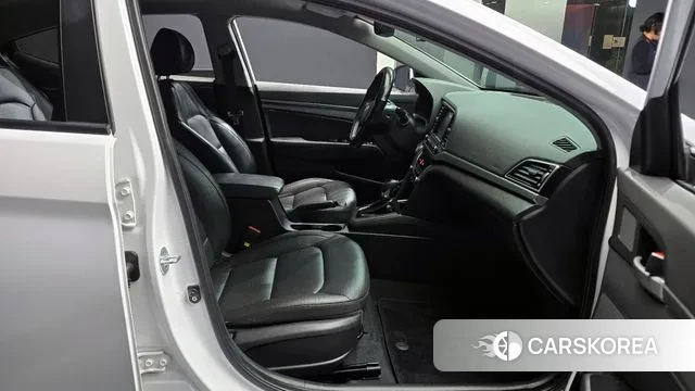 Hyundai Avante AD id 3494801 из Кореи 20