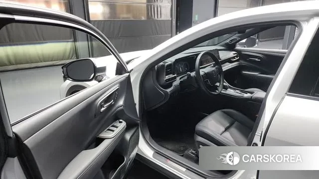 Toyota Crown Crossover id 3388633 из Кореи 20