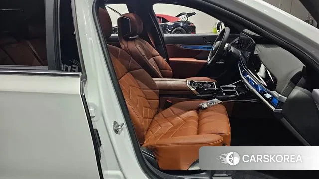 BMW 7 Series (G70) id 3217368 из Кореи 20