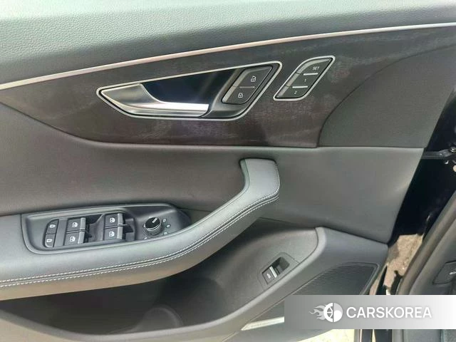 Audi Q8 id 4259104 из Китая 25