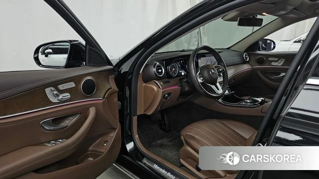 Mercedes-Benz E-Class W213 id 4356279 из Кореи 33