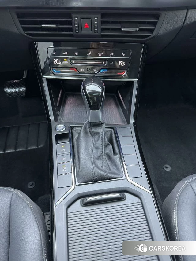 Volkswagen Passat id 4336004 из Китая 22