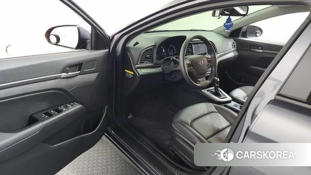 Hyundai Avante AD id 3834792 из Кореи 20