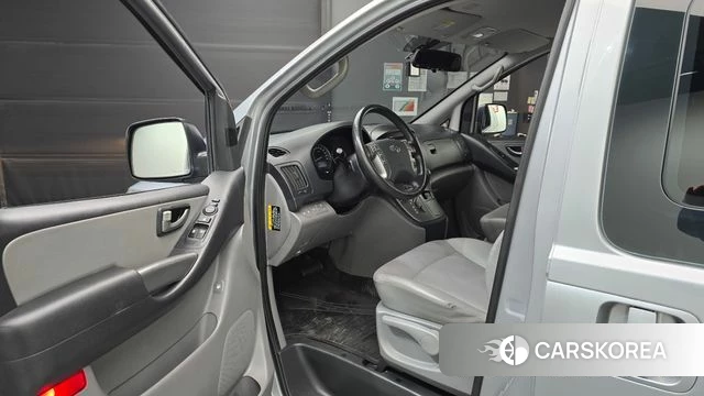 Hyundai The New Grand Starex id 4477295 из Кореи 20