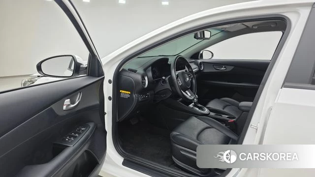 Kia Come New K3 id 4609859 из Кореи 20
