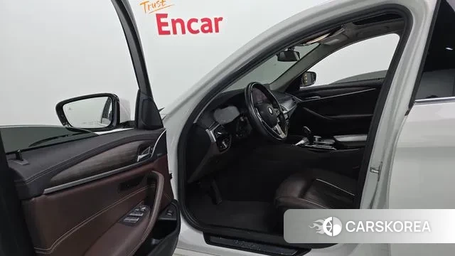 BMW 5 Series (G30) id 3428408 из Кореи 20