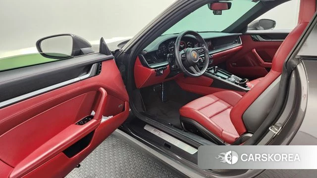 Porsche 911(992) id 4562697 из Кореи 33