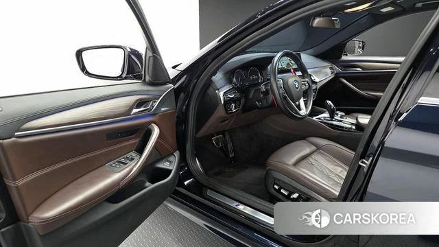 BMW 5 Series (G30) id 3917480 из Кореи 20