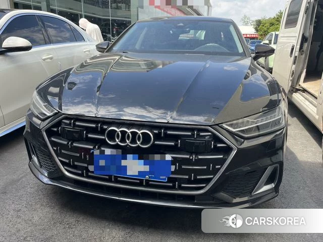 Audi A7L id 4368167 из Китая 12