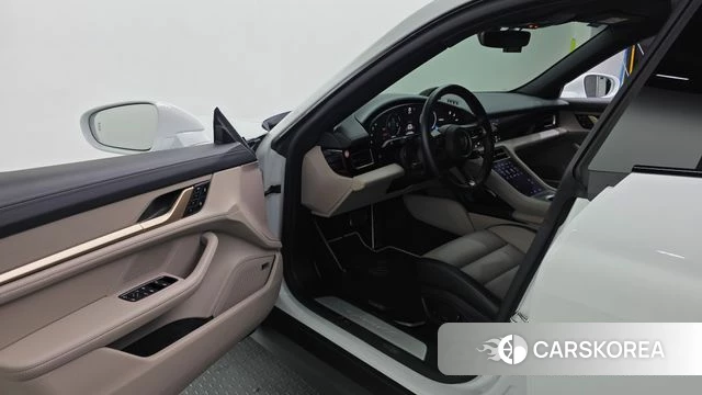 Porsche Taycan id 3902535 из Кореи 20