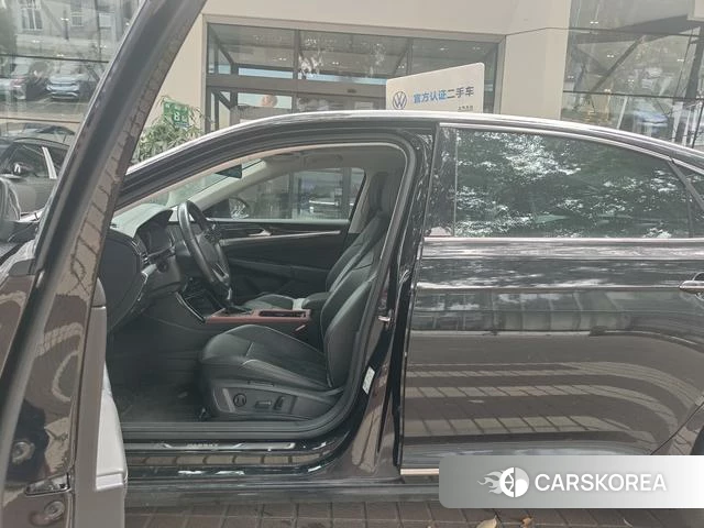 Volkswagen Passat id 4399914 из Китая 12