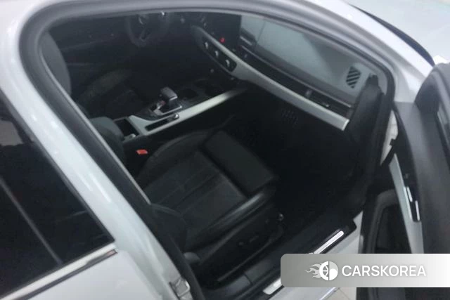 Audi A4L id 4328570 из Китая 17