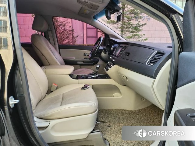 Kia The New Carnival id 4563328 из Кореи 19