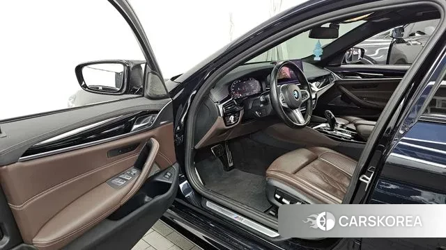 BMW 5 Series (G30) id 3416818 из Кореи 20