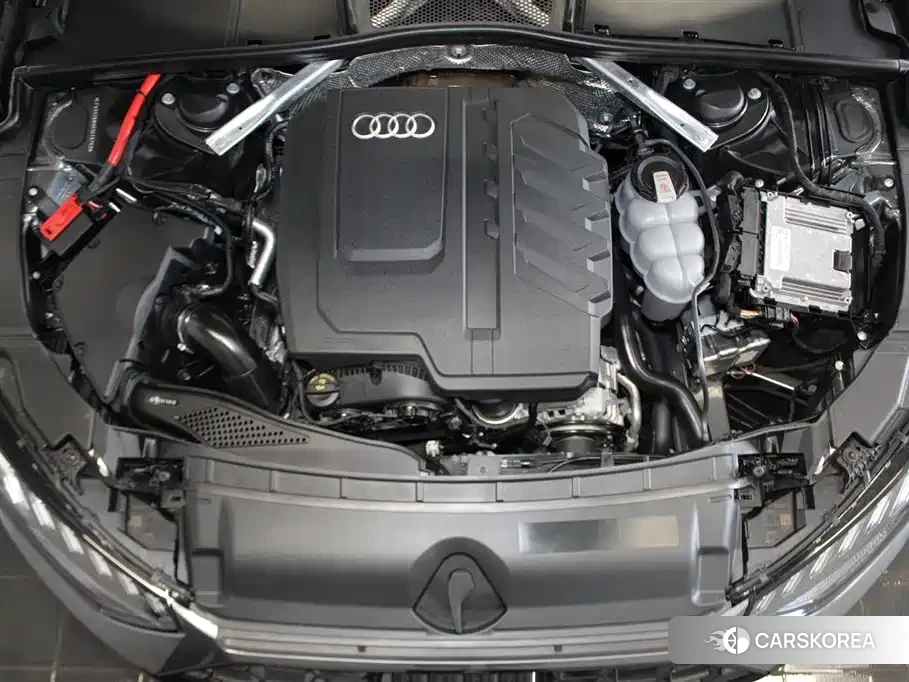 Audi A4L id 4629010 из Китая 17