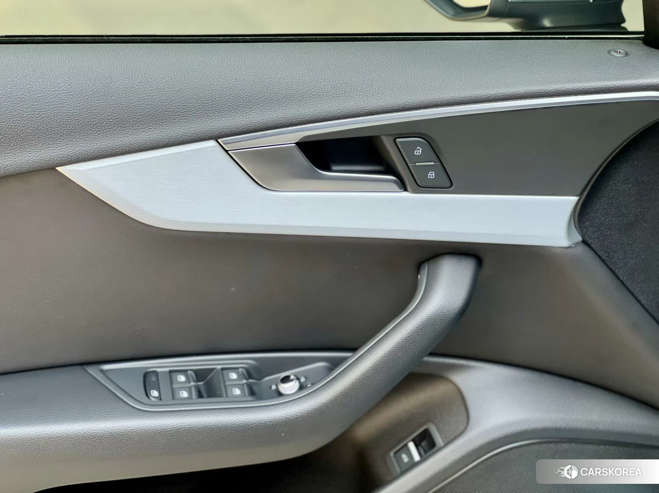 Audi A4L id 4510629 из Китая 24