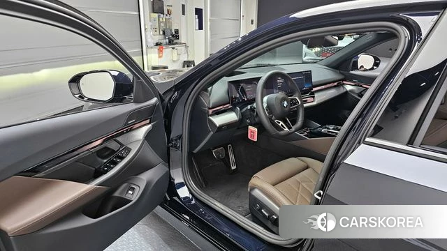 BMW 5 Series (G60) id 3952550 из Кореи 20