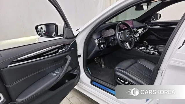 BMW 5 Series (G30) id 3562327 из Кореи 20