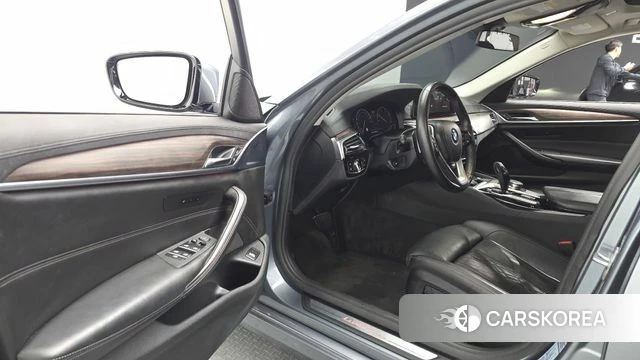 BMW 5 Series (G30) id 4345216 из Кореи 34