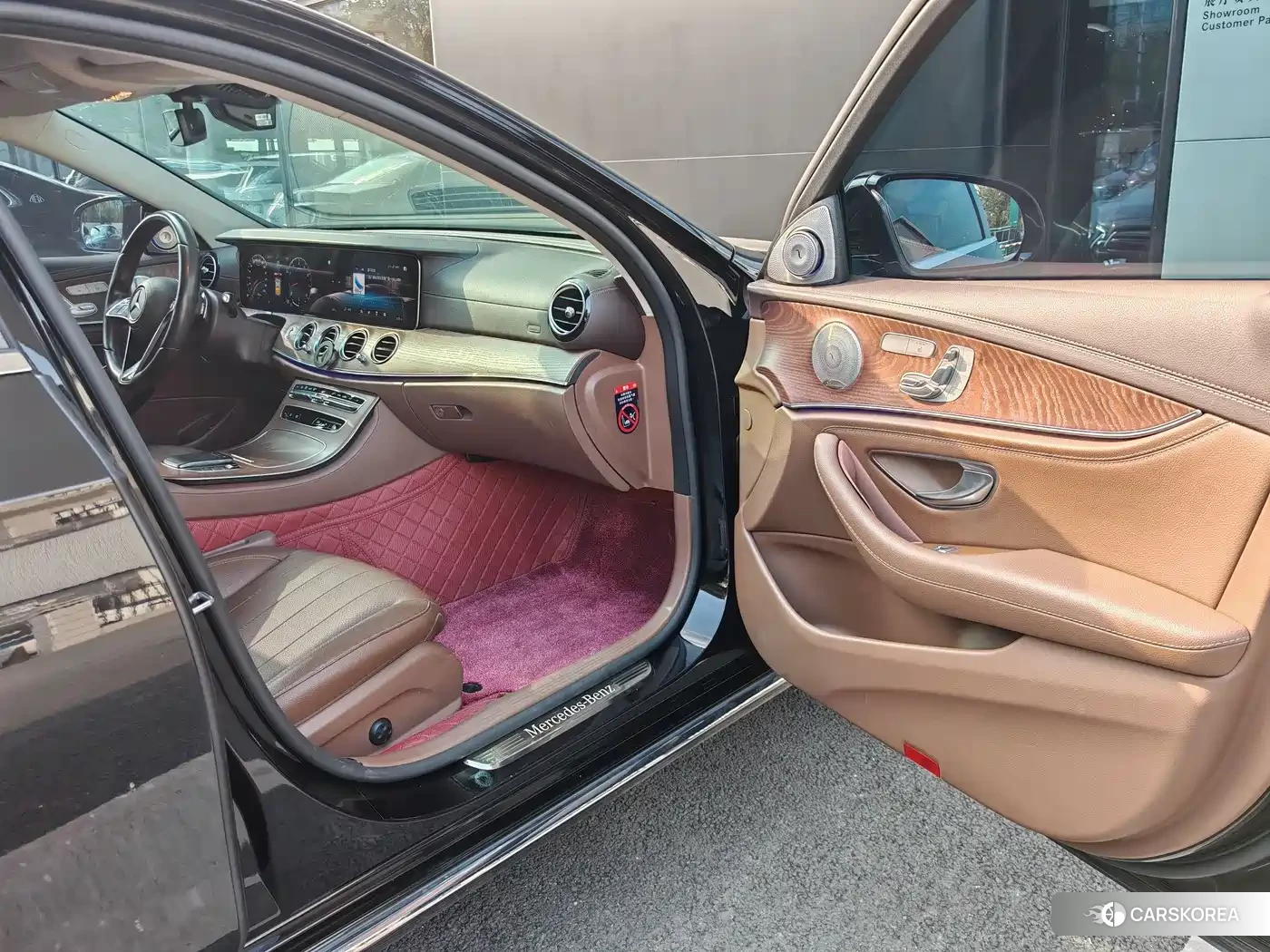 Mercedes-Benz E-Class id 4628149 из Китая 17