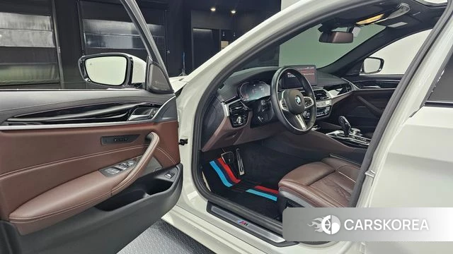 BMW 5 Series (G30) id 4792626 из Кореи 32