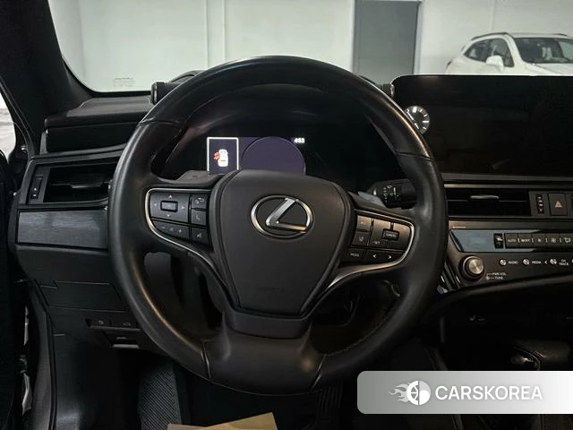 Lexus ES id 4278589 из Китая 20