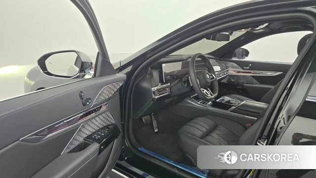 BMW i7 (G70) id 4523081 из Кореи 31