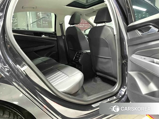 Volkswagen Passat id 4264701 из Китая 20