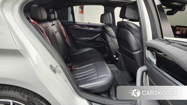 BMW 5 Series (G30) id 4195439 из Кореи 34