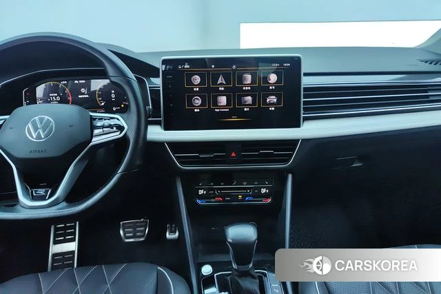 Volkswagen Tiguan L id 4276636 из Китая 17