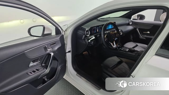 Mercedes-Benz A-Class W177 id 4224539 из Кореи 30