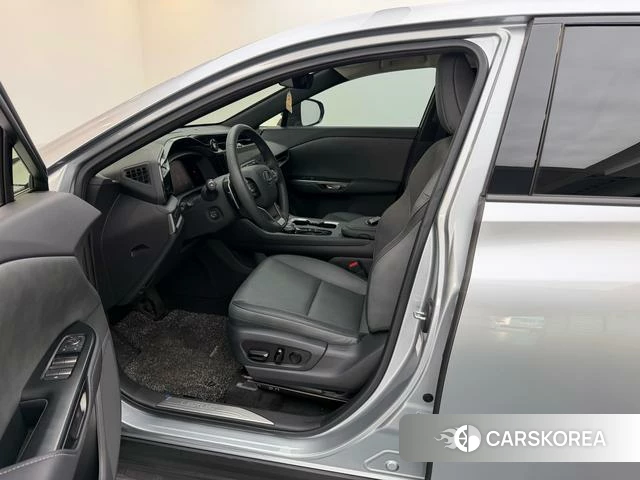 Lexus RZ id 3890497 из Китая 20