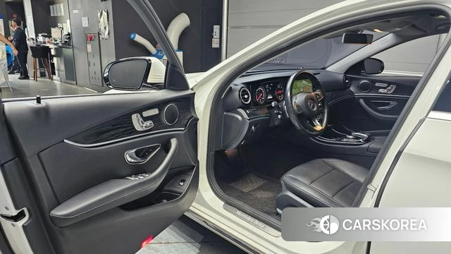 Mercedes-Benz E-Class W213 id 4605440 из Кореи 33