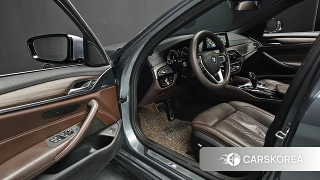 BMW 5 Series (G30) id 4521007 из Кореи 33