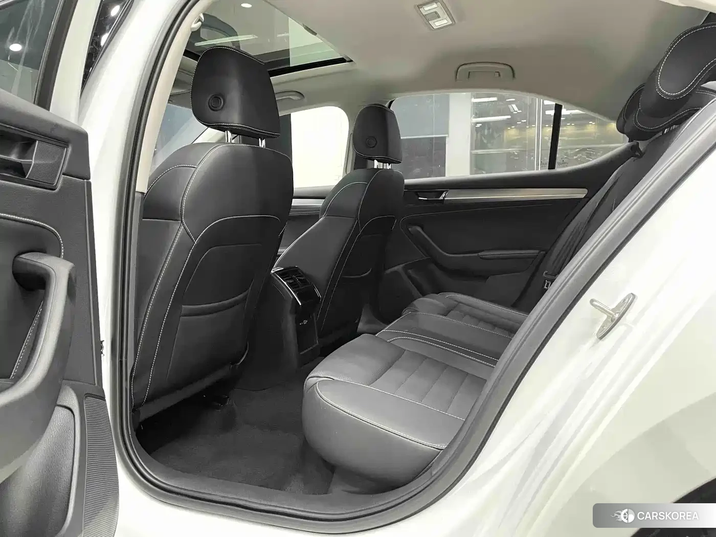 Skoda Superb id 4686134 из Китая 20