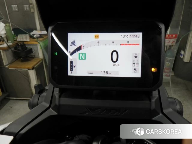 Honda X-ADV 750 id 4184216 из Японии 34