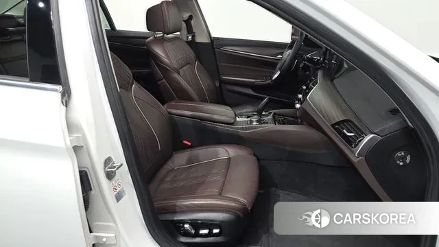 BMW 5 Series (G30) id 3391530 из Кореи 20