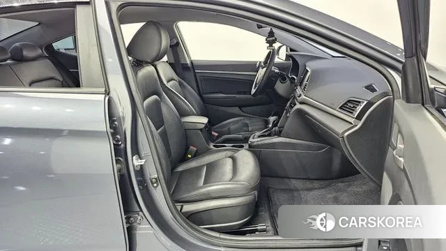 Hyundai Avante AD id 3709297 из Кореи 20