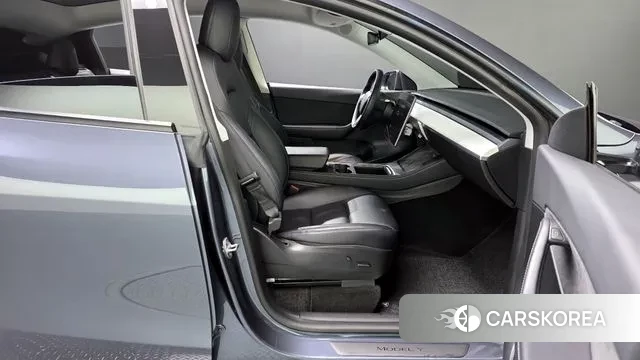 Tesla Model Y id 3701877 из Кореи 20