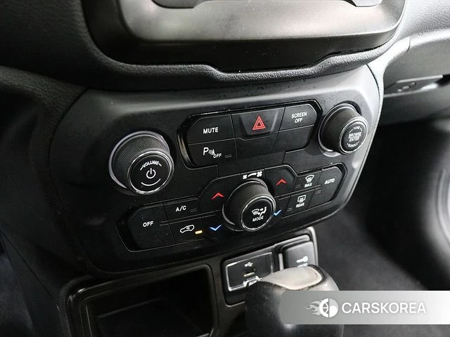 Jeep Renegade id 3954474 из Кореи 20