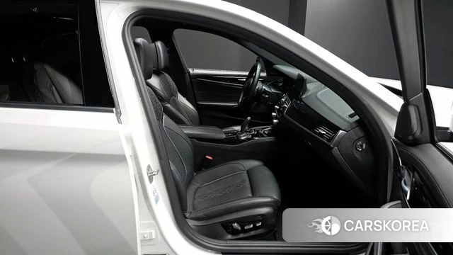 BMW 5 Series (G30) id 3800751 из Кореи 20