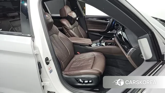 BMW 5 Series (G30) id 3434679 из Кореи 20